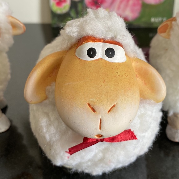 A bundle of sheep 🐑 figurines - Picture 3 of 13